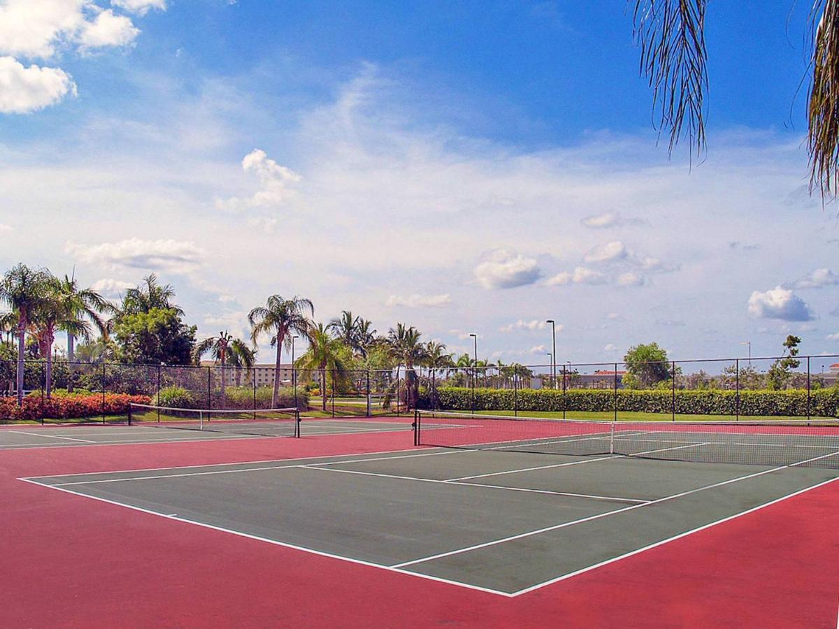 Отель Kasa Wellington South Florida Экстерьер фото