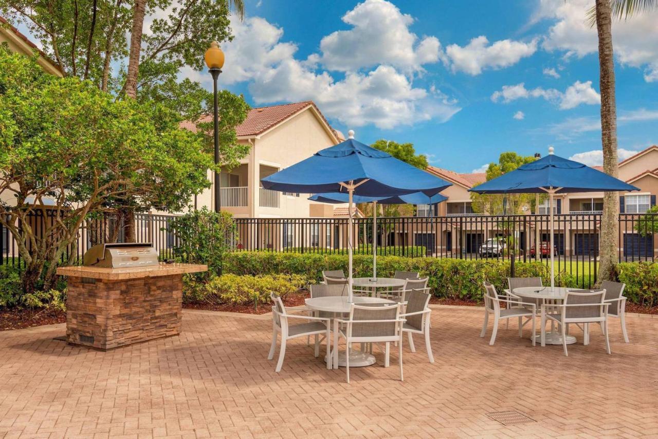Отель Kasa Wellington South Florida Экстерьер фото